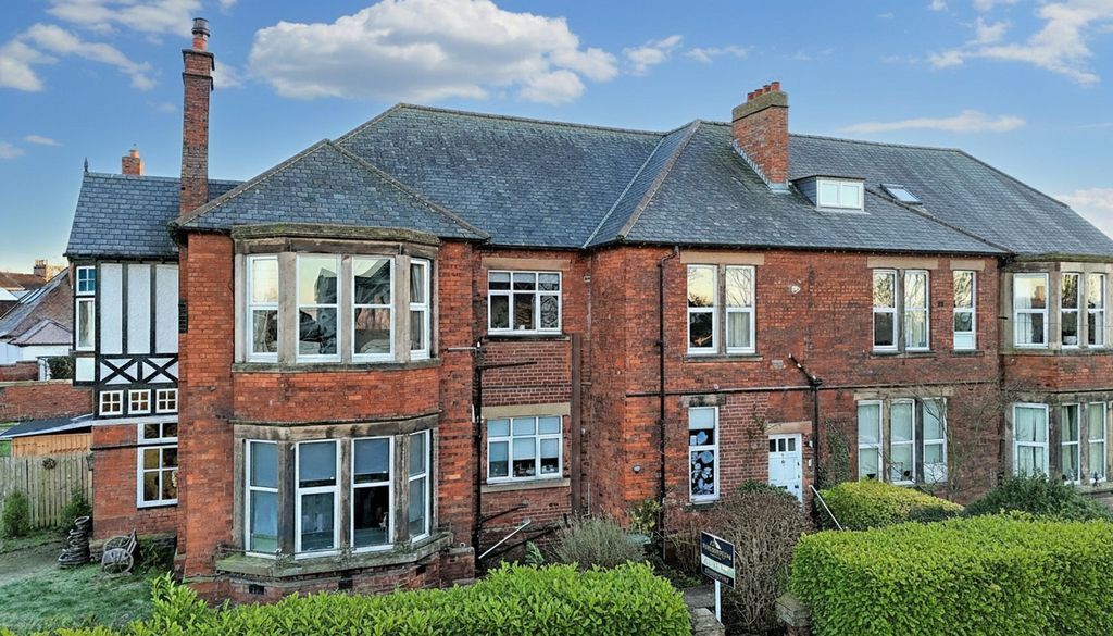 3 bed flat for saleMarlborough Gardens, Carlisle CA3