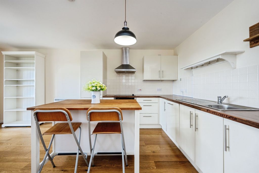 Additional image 2 of 4 bed penthouse for salePalgrave Road, Bedford MK42