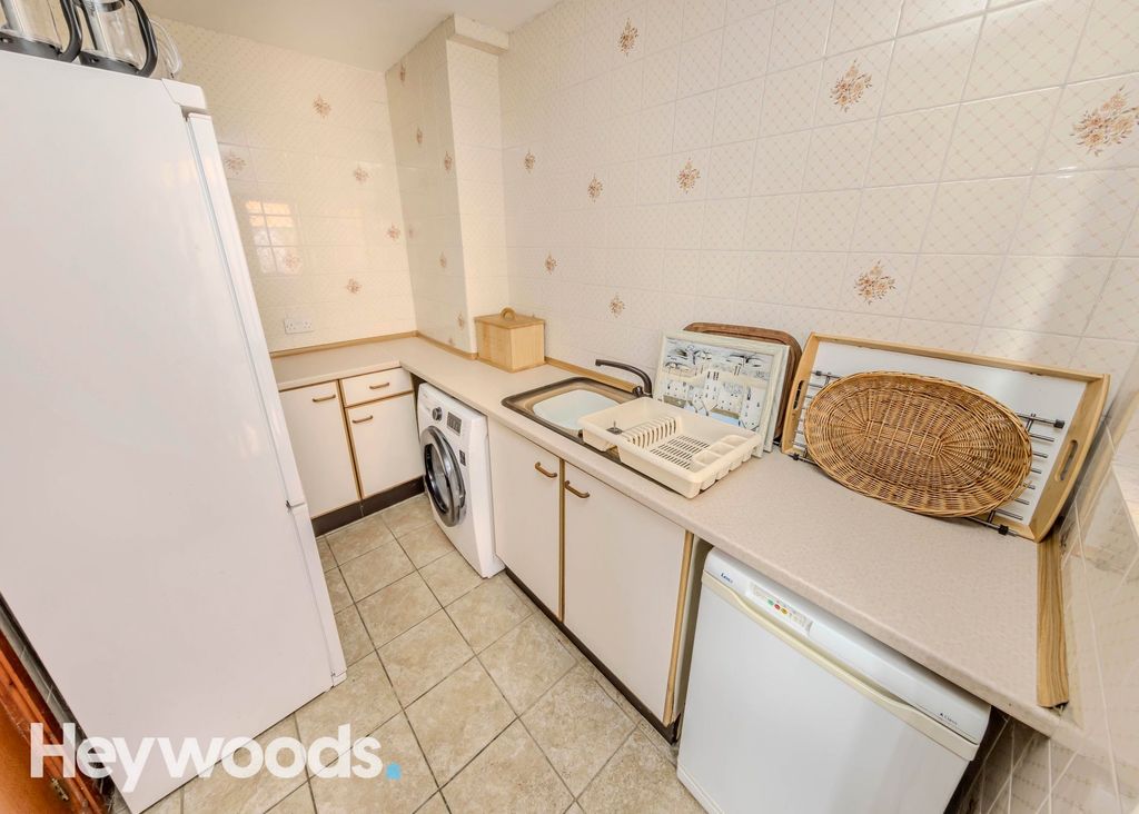 Additional image 6 of 4 bed detached house for saleCastel Close, Seabridge, Newcastle Under Lyme ST5