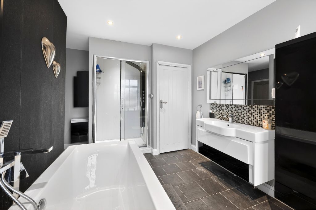 Additional image 12 of 9 bed semi-detached house for saleMain Street, Alfreton DE55