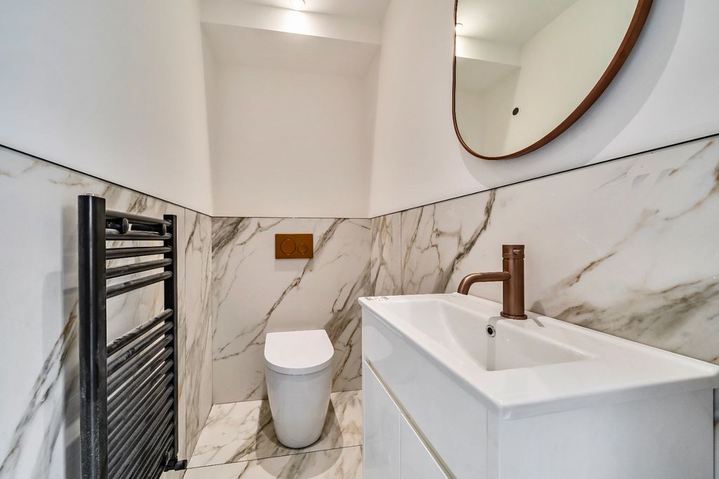 Additional image 10 of 7 bed detached house for saleLion Road, Bexleyheath, Kent DA6