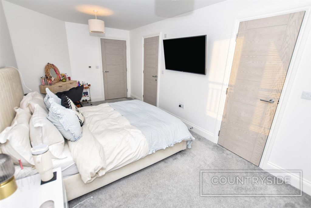 Additional image 13 of 2 bed flat for saleHalle Mews, Benfleet SS7