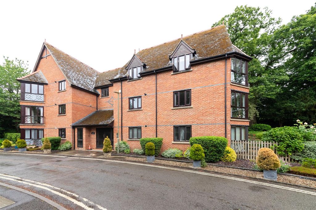Additional image 15 of 2 bed flat for saleHornbeam Close, Woodlands, Banbury OX16