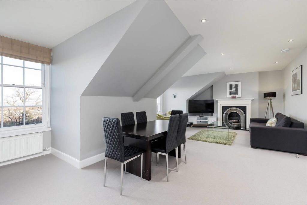 Additional image 2 of 2 bed flat for saleQueen Street, Edinburgh EH2