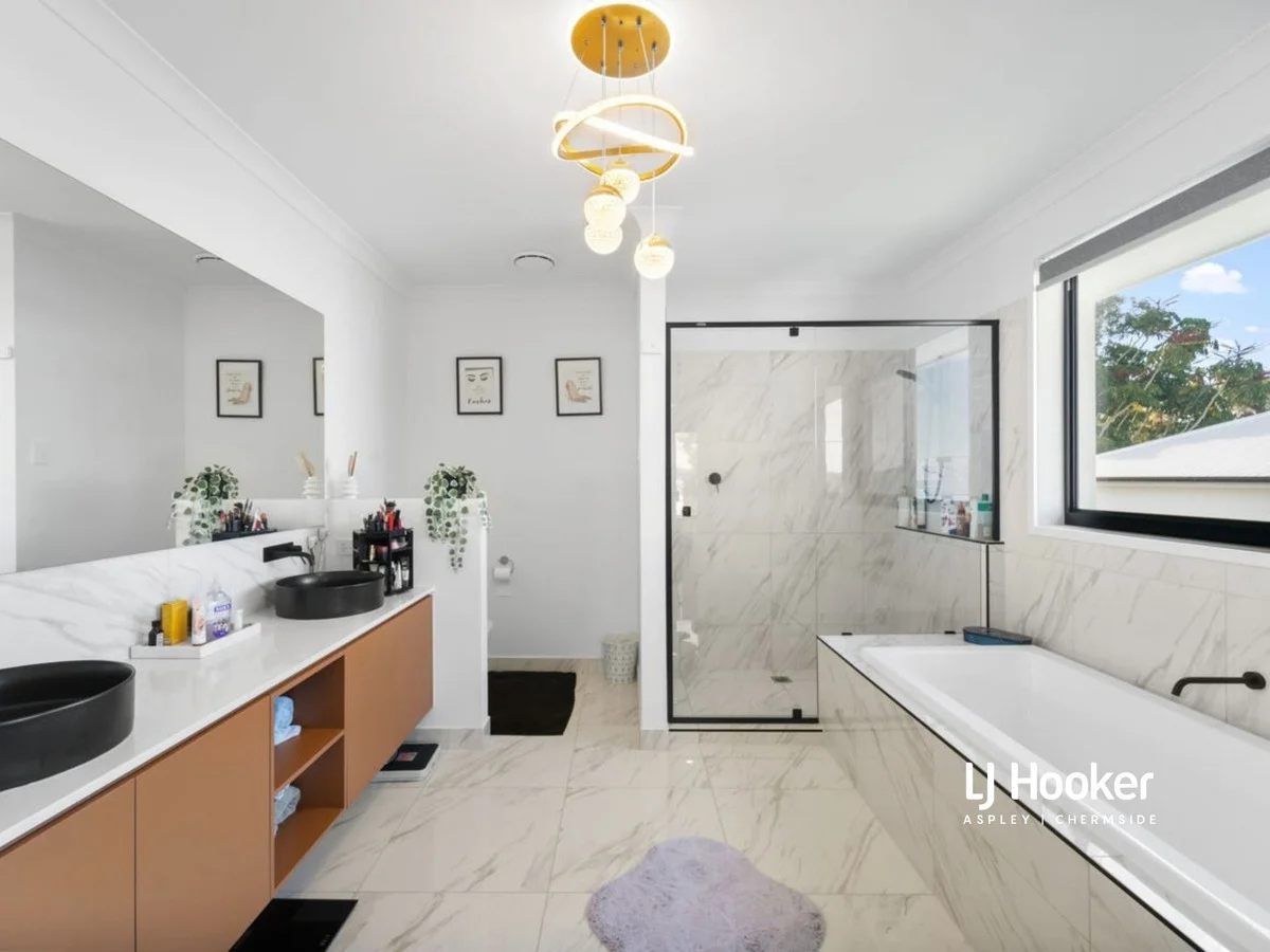 Additional image 19 of 29 Executive Way, Bridgeman Downs QLD 4035