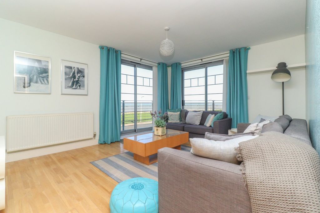 Additional image 4 of 2 bed flat for saleThe Parade, Birchington, Kent CT7