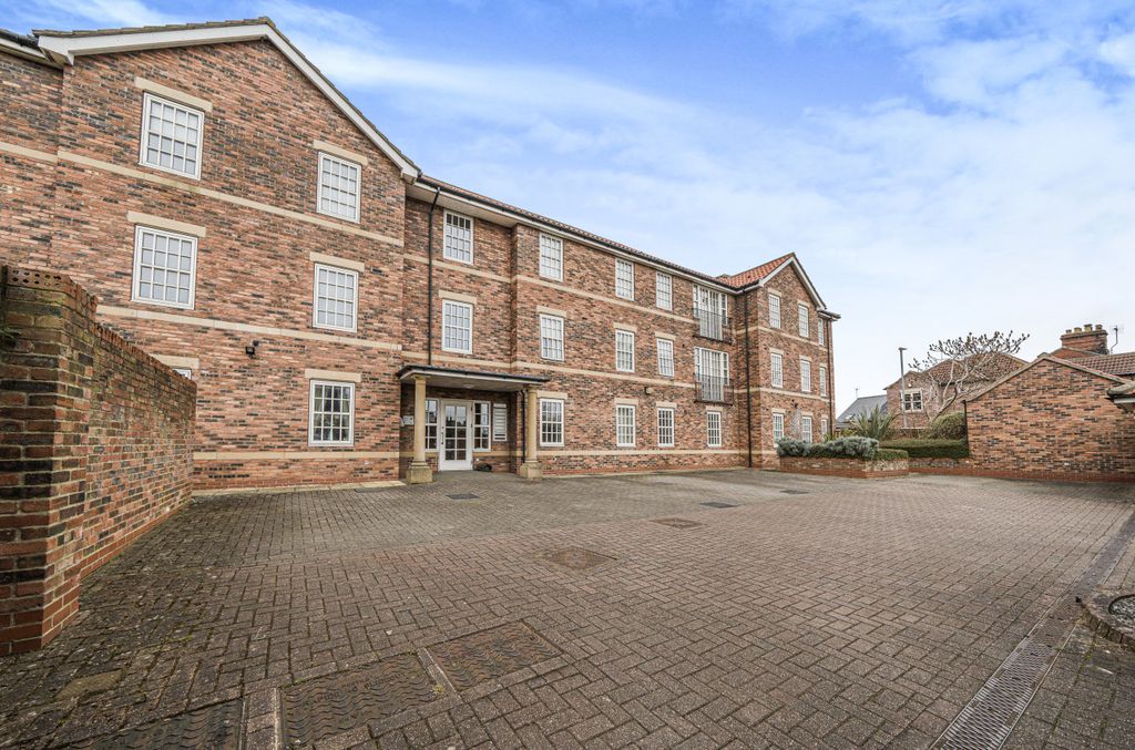 Additional image 2 of 2 bed flat for saleFigham Road, Beverley HU17