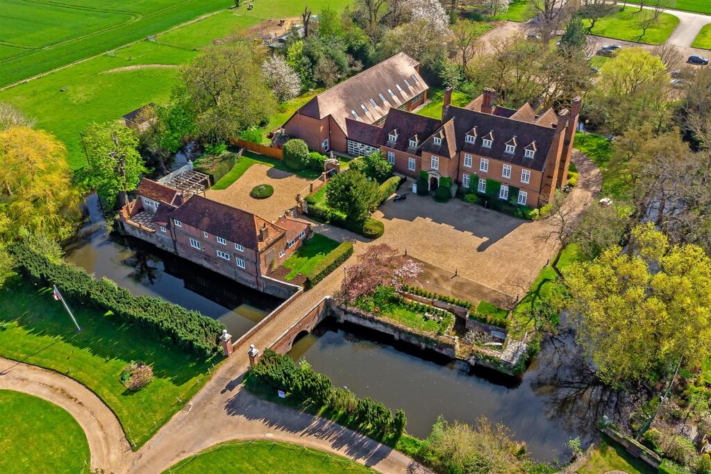 Additional image 16 of Salisbury Hall