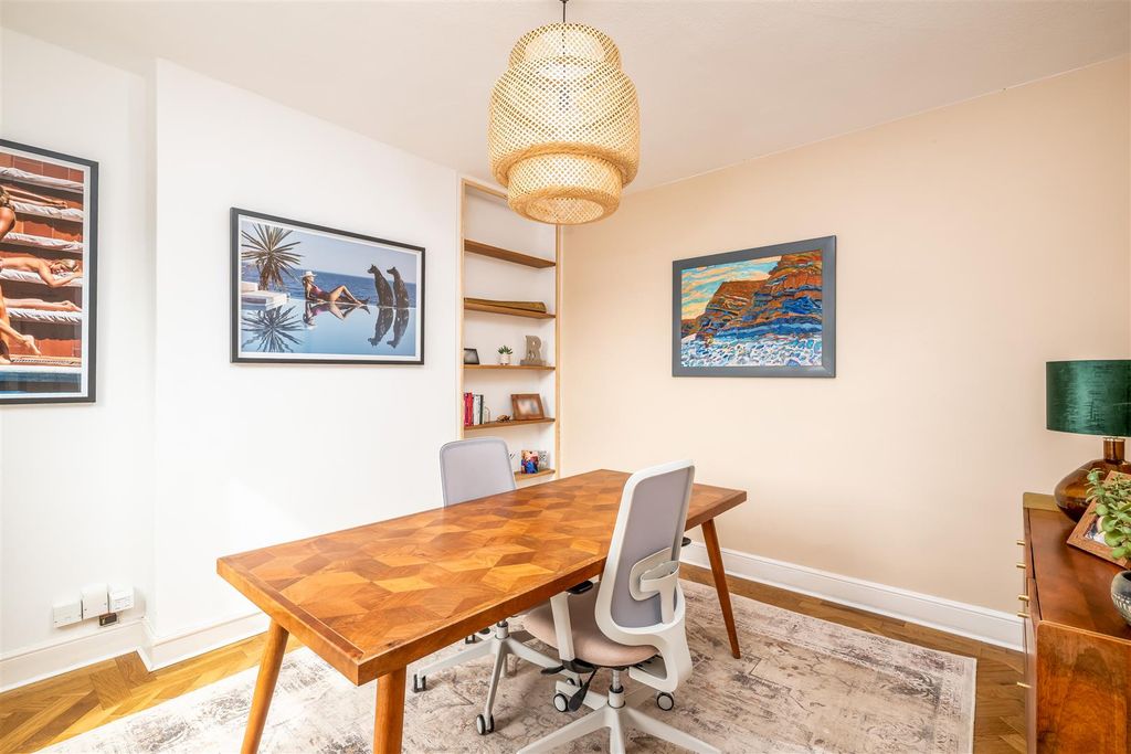 Additional image 11 of 5 bed detached house for saleWaterloo Road, Bedford MK40