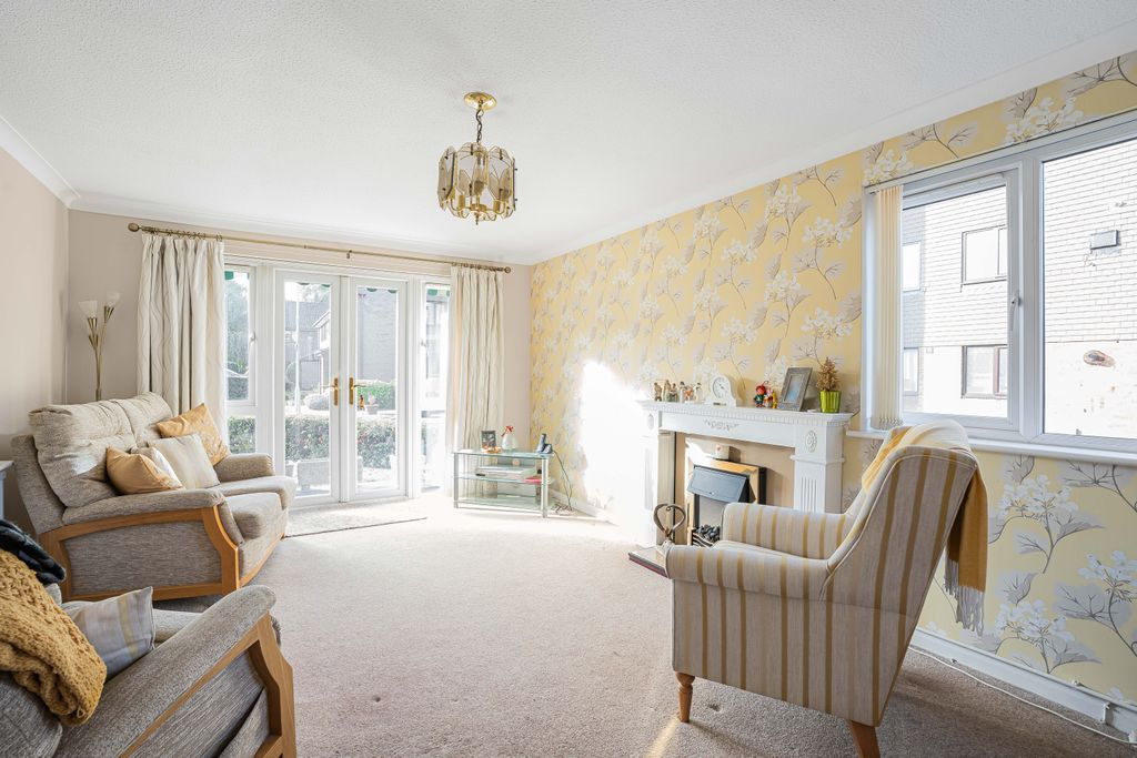 Additional image 2 of 2 bed flat for saleBroadwater, Berkhamsted HP4