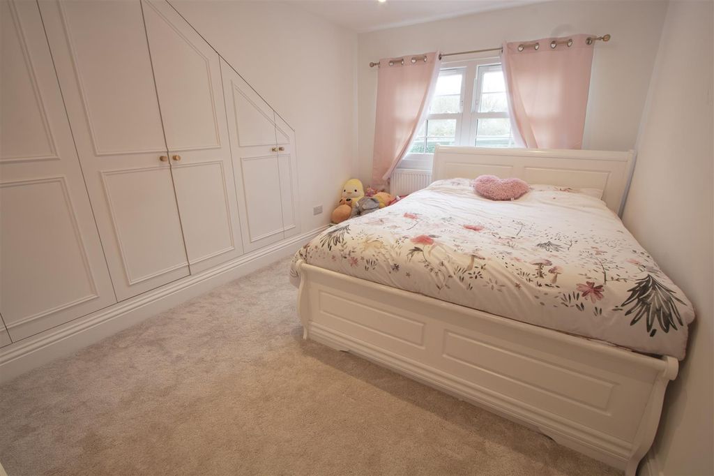 Additional image 14 of 4 bed detached house for saleBurnt Mills Road, Basildon SS13