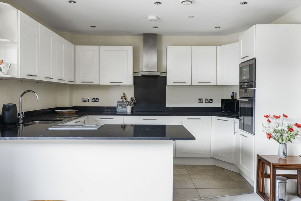 Additional image 10 of 2 bed flat for saleThe Old Gaol, Abingdon OX14