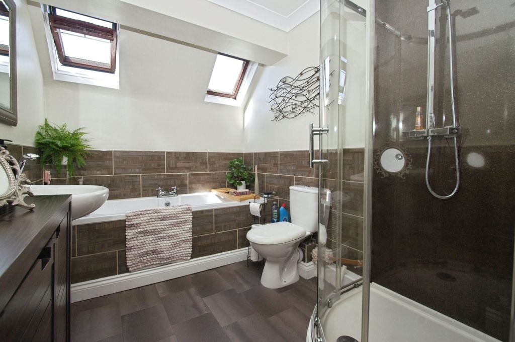 Additional image 16 of 4 bed detached house for saleThe Hawthorns, Newport NP18