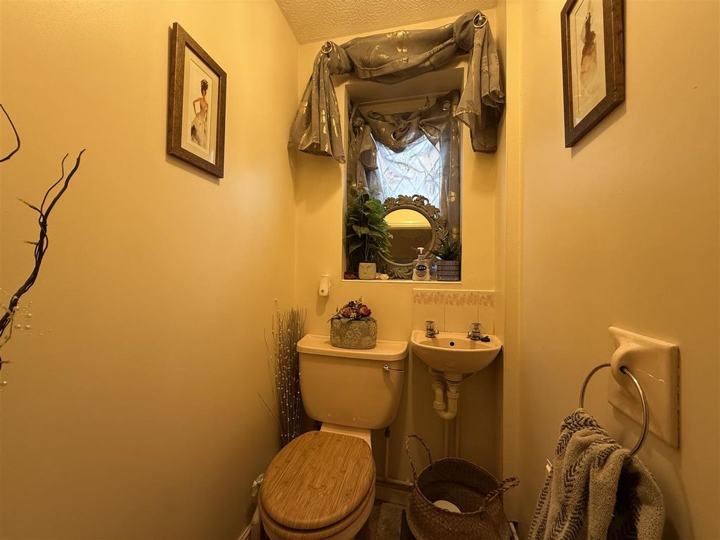 Additional image 8 of 4 bed detached house for saleMeadowbank, Ashton-Under-Lyne OL7