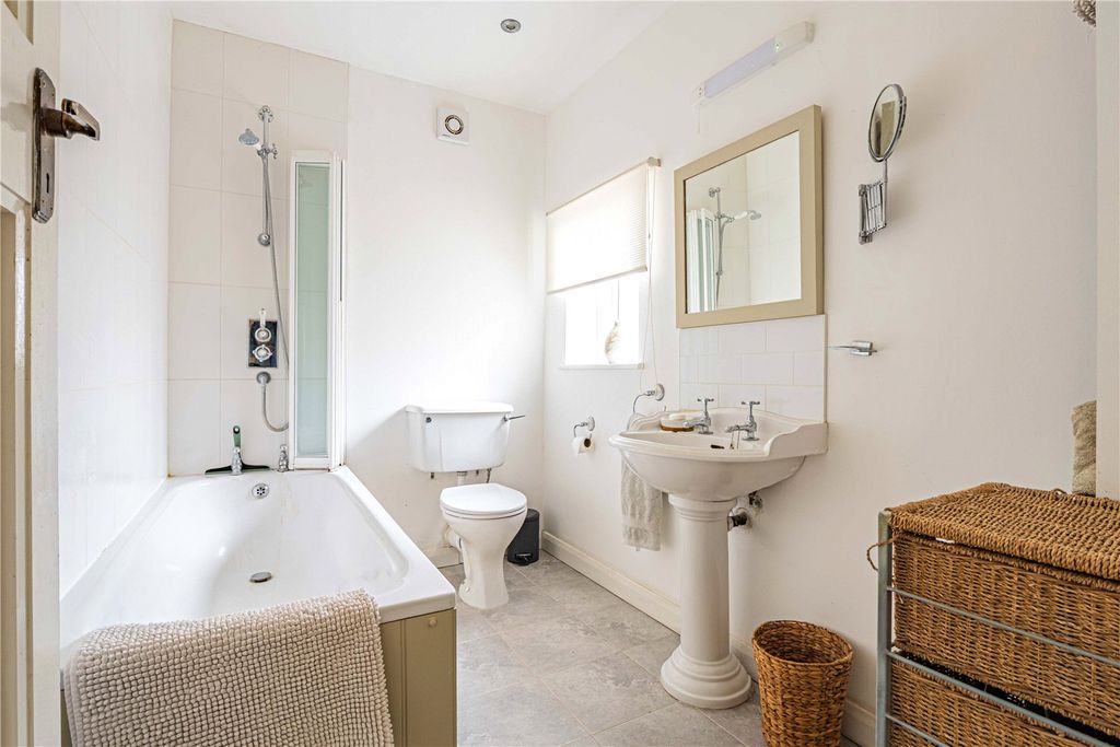 Additional image 31 of 6 bed detached house for saleLondon Road, Berkhamsted, Hertfordshire HP4