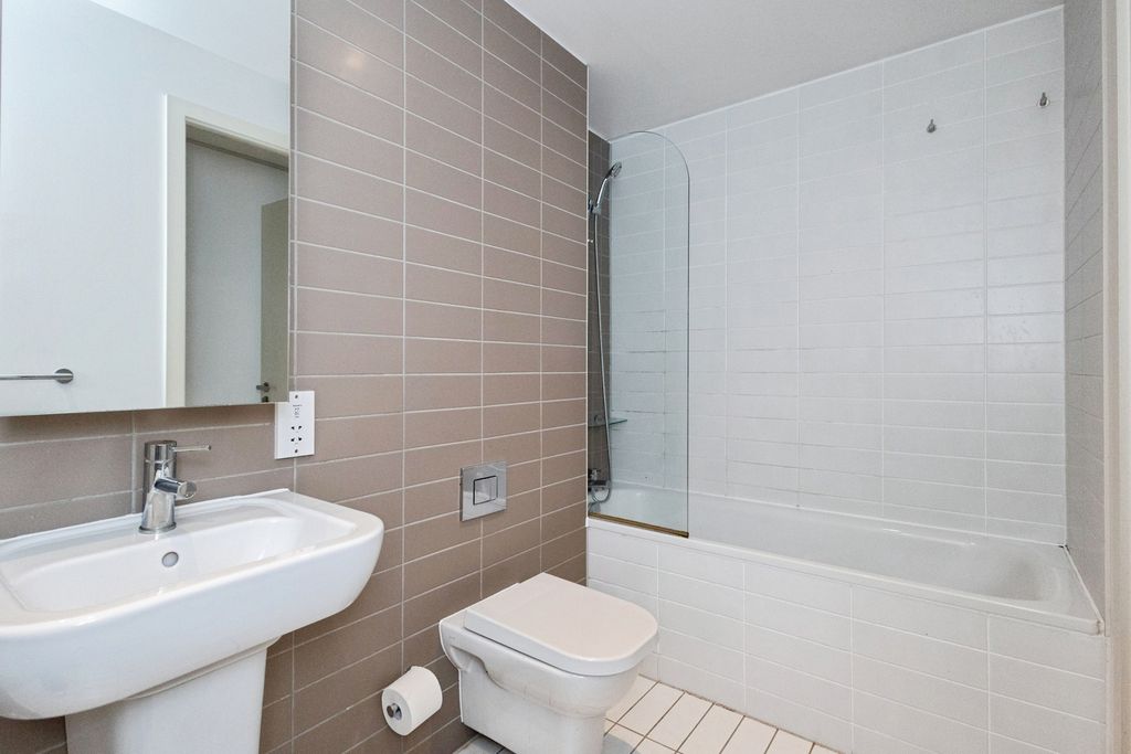 Additional image 13 of 2 bed flat for saleCastle Street, Stalybridge, Greater Manchester SK15