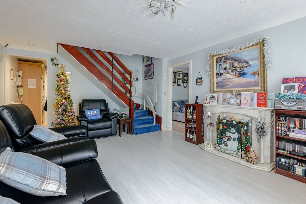Additional image 3 of 4 bed semi-detached house for saleBaberton Mains Brae, Edinburgh EH14