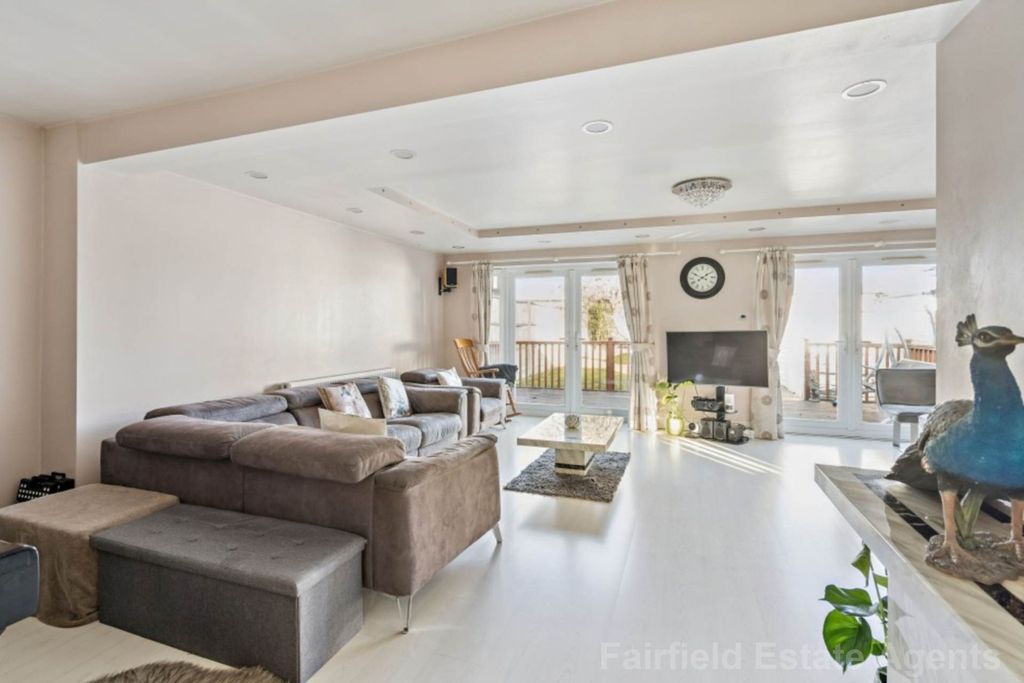 Additional image 12 of 4 bed semi-detached bungalow for saleSt. Georges Drive, Carpenders Park, Watford WD19