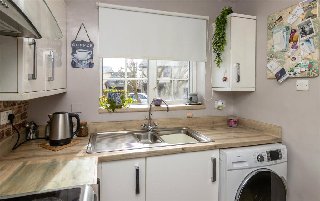 Additional image 5 of Evesham Avenue, Yeovil, Somerset, BA21