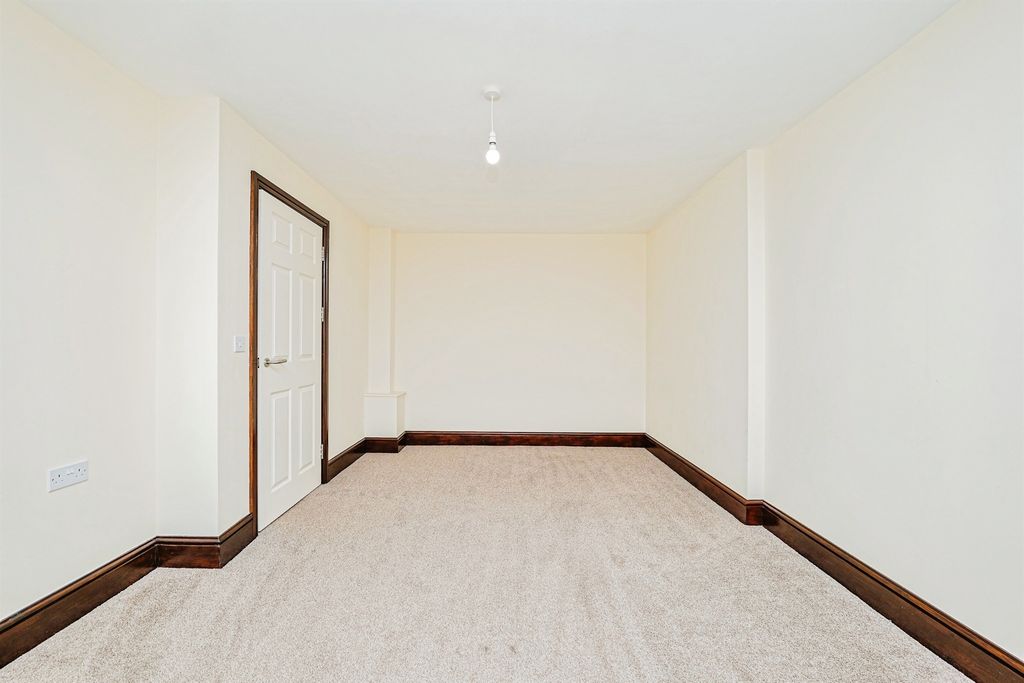 Additional image 33 of 5 bed semi-detached house for salePort Road East, Barry CF62