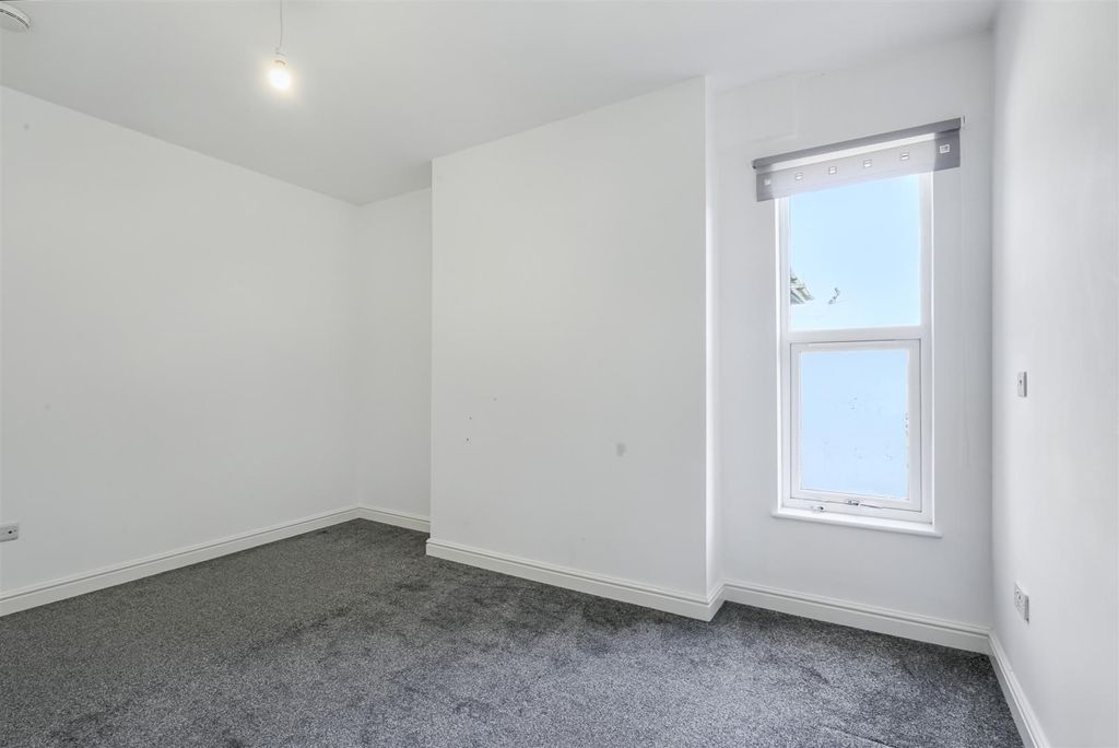 Additional image 11 of 2 bed flat for saleDerby Road, Long Eaton NG10