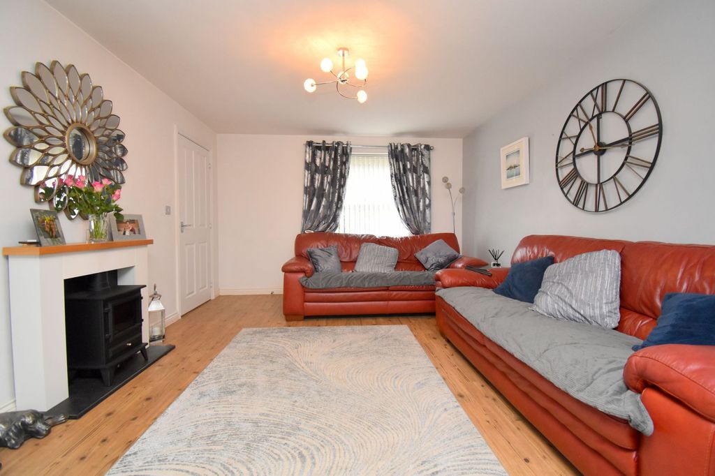 Additional image 3 of 5 bed detached house for saleBose Avenue, Biggleswade SG18