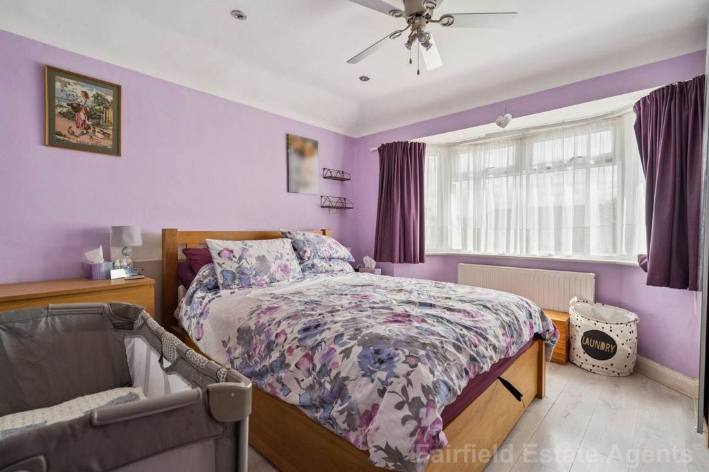 Additional image 9 of 3 bed semi-detached bungalow for salePenrose Avenue, Carpenders Park, Watford WD19