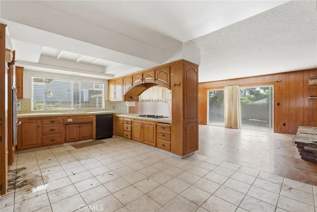 Additional image 13 of 18112 Joshua Ln, Santa Ana, CA 92705