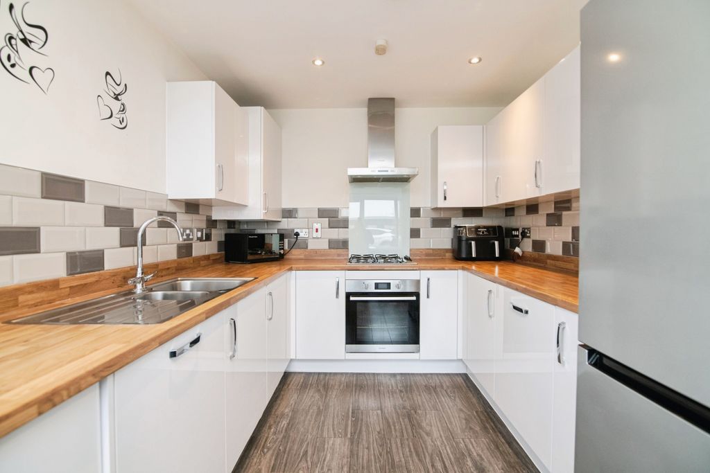 Additional image 3 of 3 bed semi-detached house for saleDudley Street, Bilston WV14