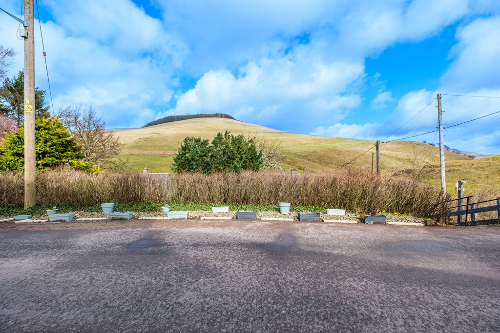Additional image 4 of 4 bed town house for saleHowgate Road, Roberton, Biggar ML12