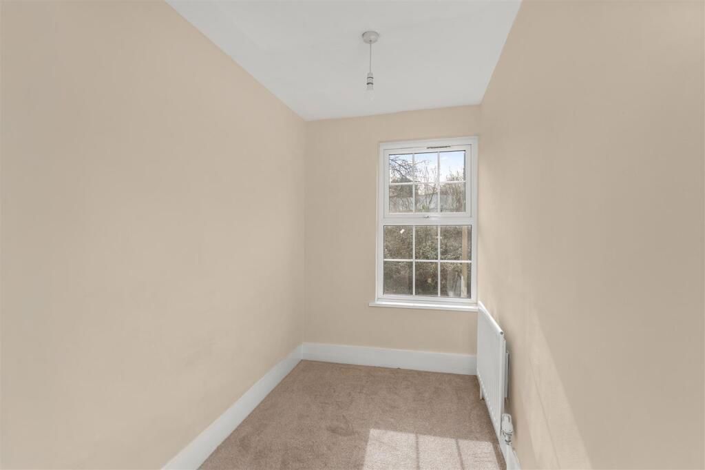 Additional image 12 of 4 bed flat for saleBroughton Road, Banbury OX16