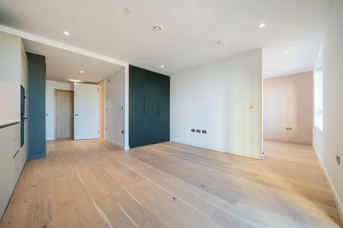 Peninsula Gardens, Pilot Walk, Lower Riverside, Greenwich Peninsula SE10, Studio to rent
