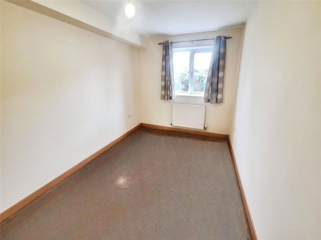 Additional image 8 of 2 bed flat for saleHeath End Road, Nuneaton, Warwickshire CV10