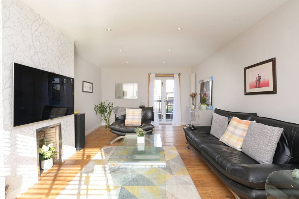 Additional image 6 of 3 bed terraced house for saleStewart Gardens, Currie, Edinburgh EH14