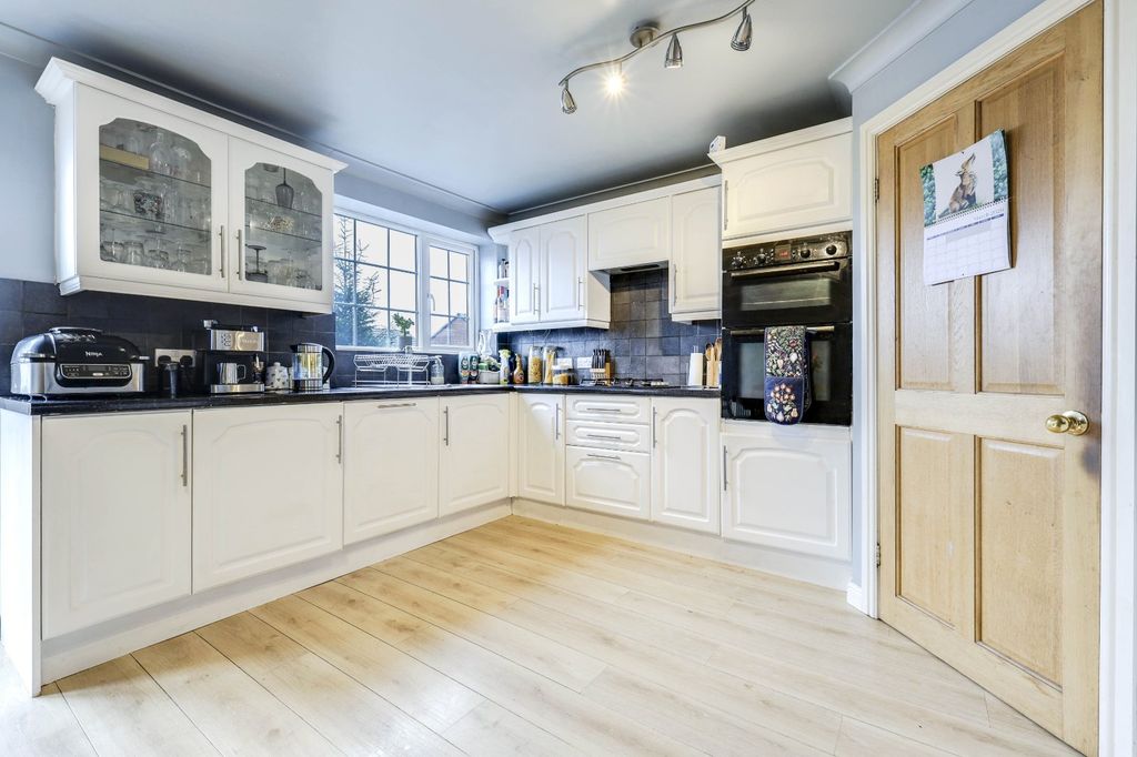 Additional image 5 of 4 bed detached house for saleGreen Hill Croft, Leeds, West Yorkshire LS12