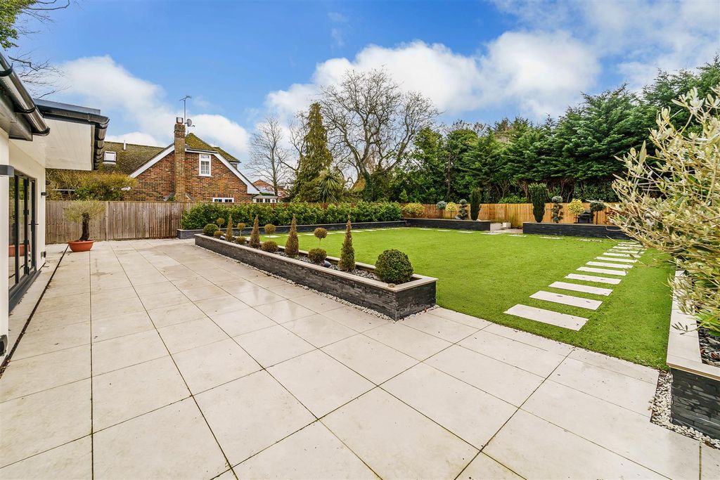 Additional image 36 of 5 bed detached house for saleWoodmansterne Lane, Banstead SM7
