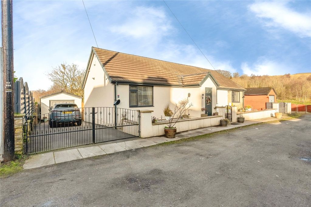 5 bed bungalow for saleGlenborough Avenue, Bacup, Lancashire OL13