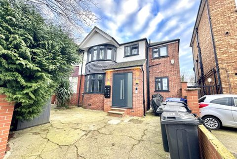 Twyford Abbey Road, Hanger Lane NW10, Room to rent