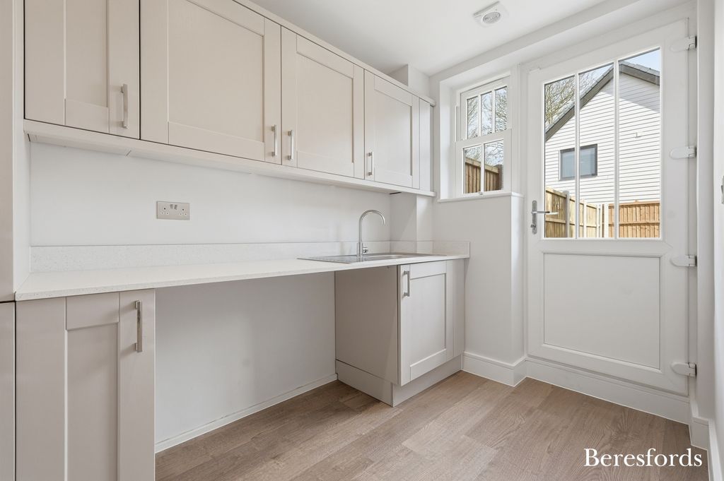 Additional image 6 of 5 bed semi-detached house for saleChapel Street, Billericay CM12
