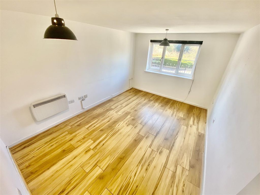 2 bed flat for saleThe Waterfront, Exhall, Coventry CV7 photo 3