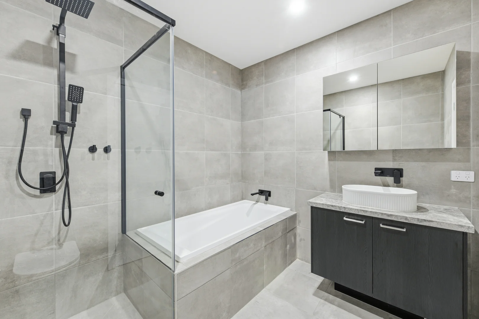 Additional image 5 of 2/1 Ivanhoe Street, Glen Waverley VIC 3150