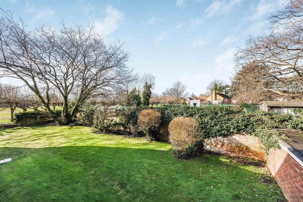 Additional image 11 of 2 bed flat for saleMorton Court, Christchurch Road, Reading RG2