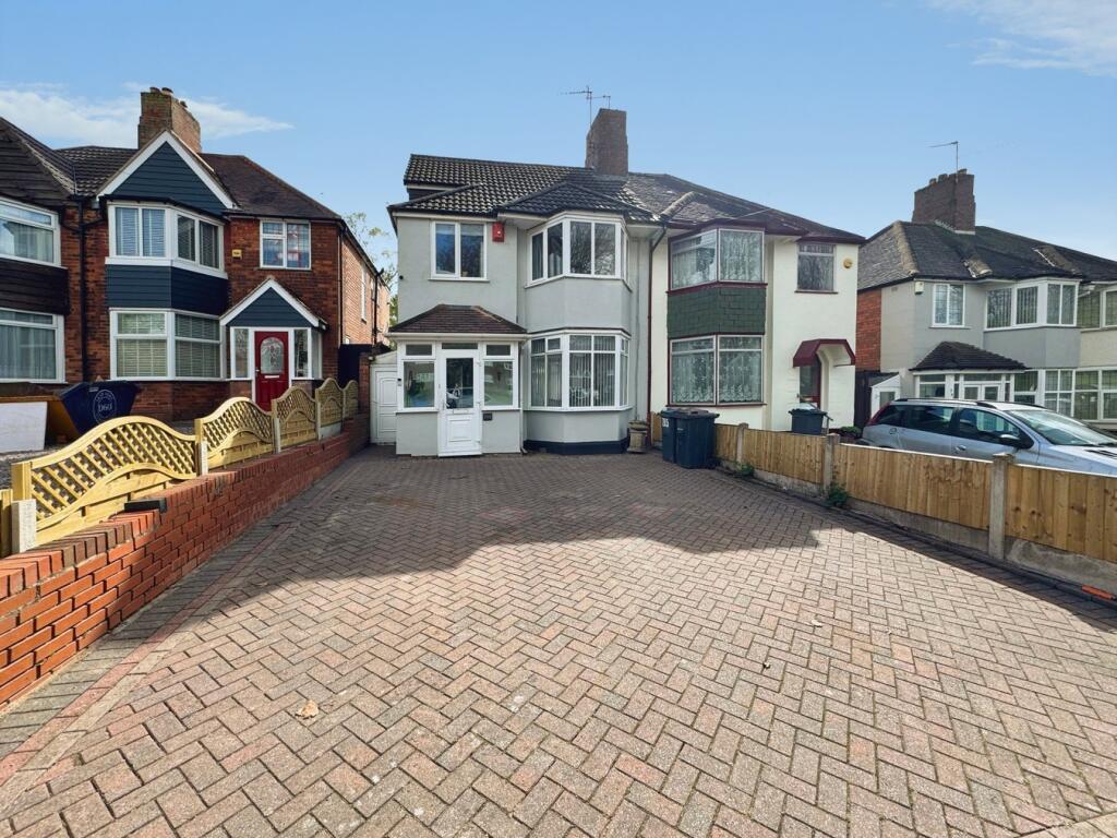 Kingstanding Road, Birmingham, B44