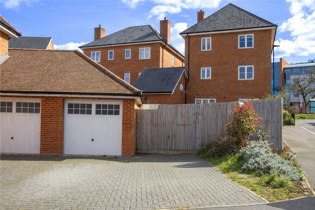 Additional image 2 of 5 bed town house for saleFrench Drive, Wellesley, Aldershot GU11