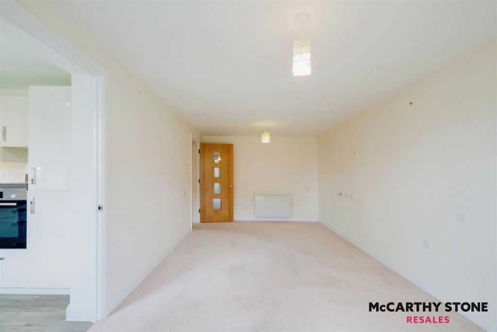 Additional image 10 of 1 bed flat for saleWayfarer Place, The Dean, Alresford SO24