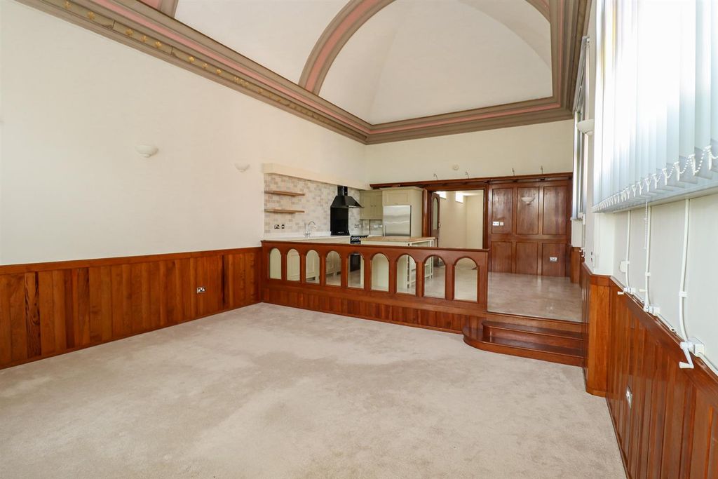 Additional image 3 of 2 bed flat for saleChapel Walk, Bexhill-On-Sea TN40