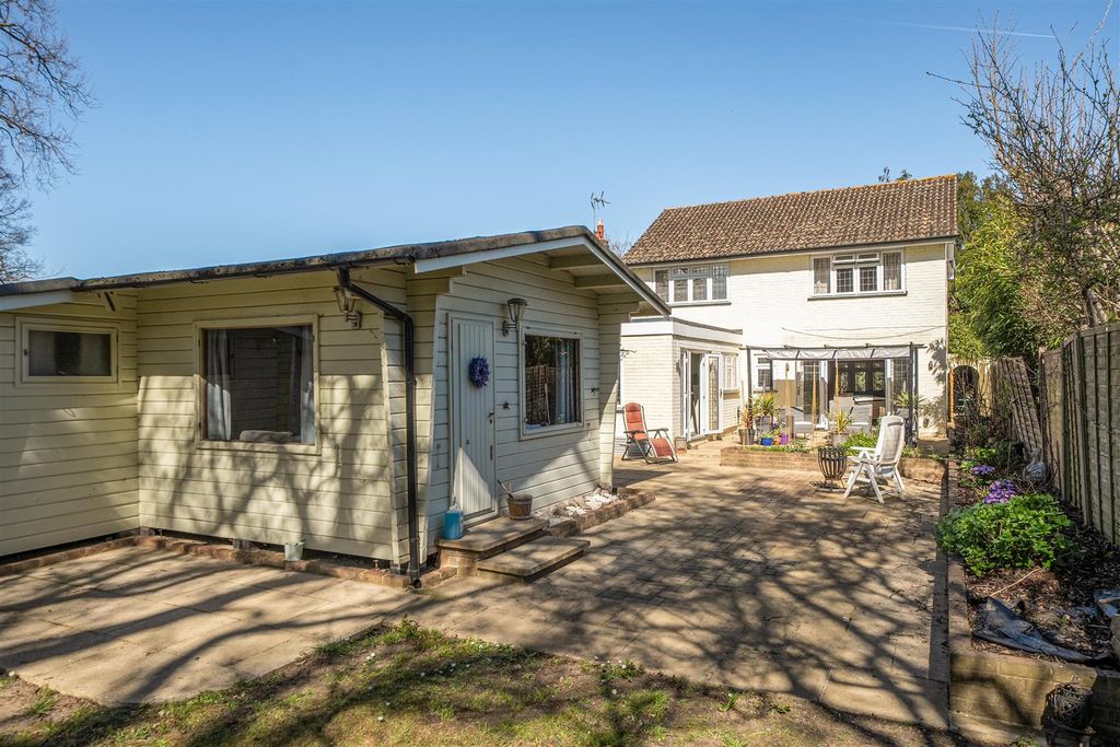 Additional image 19 of 3 bed detached house for saleHarriotts Lane, Ashtead KT21