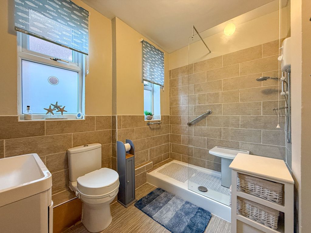Additional image 14 of 2 bed flat for saleBorough Road, Tranmere, Wirral CH42