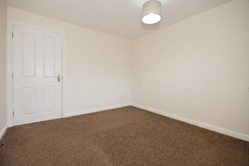 Additional image 9 of 2 bed flat for saleLincoln Way, North Wingfield, Chesterfield S42
