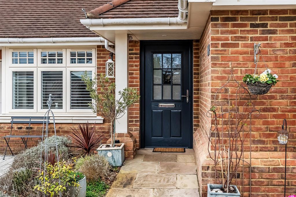 Additional image 24 of 3 bed detached bungalow for saleRoebuck Close, Ashtead KT21